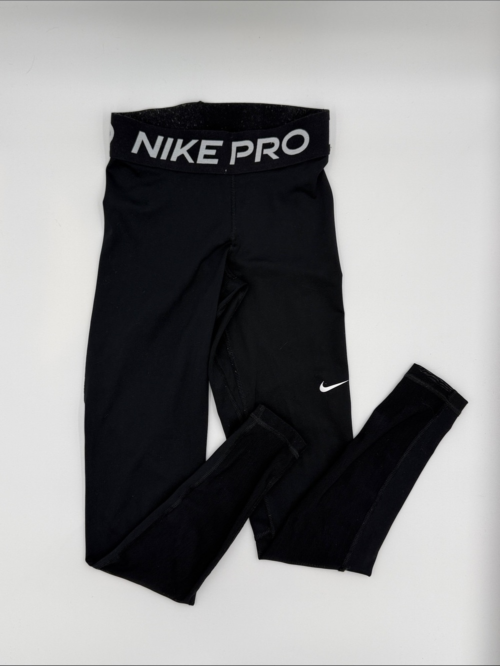 Nike Women's Pro Mid-Rise Mesh-Paneled Leggings XS